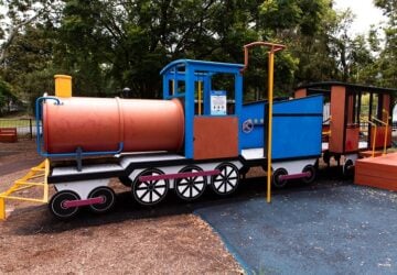 train in milton park