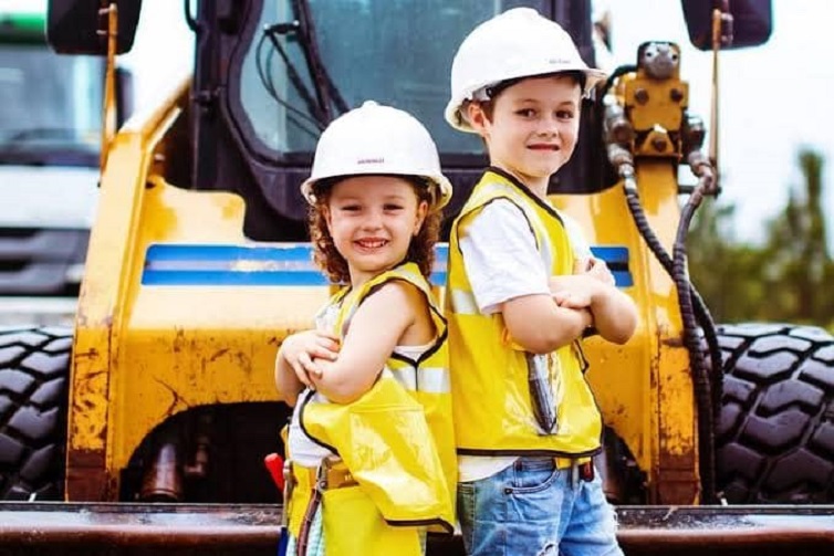 monster machinery day 2 kids and a digger.