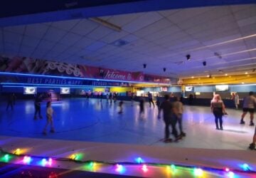 Skateaway Albany Creek skating rink indoors.