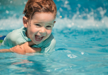 toddler swimming with swimstart voucher